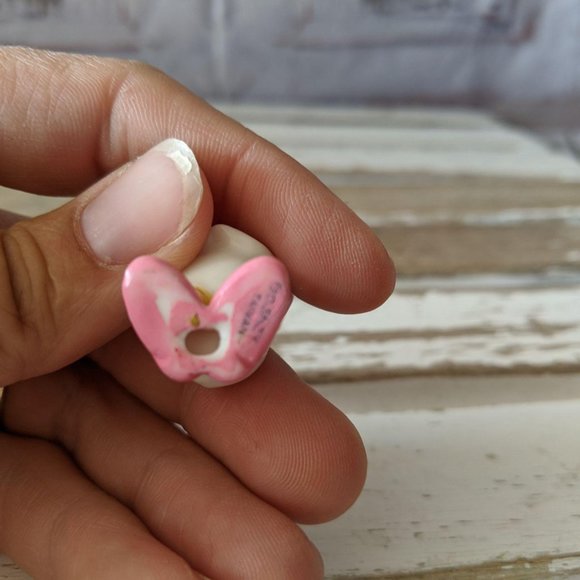 Disney Daisy duck figurine ceramic - Picture 7 of 7